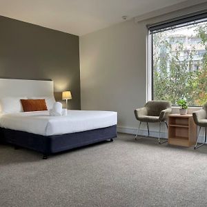 Cosmopolitan Hotel And Apartments
